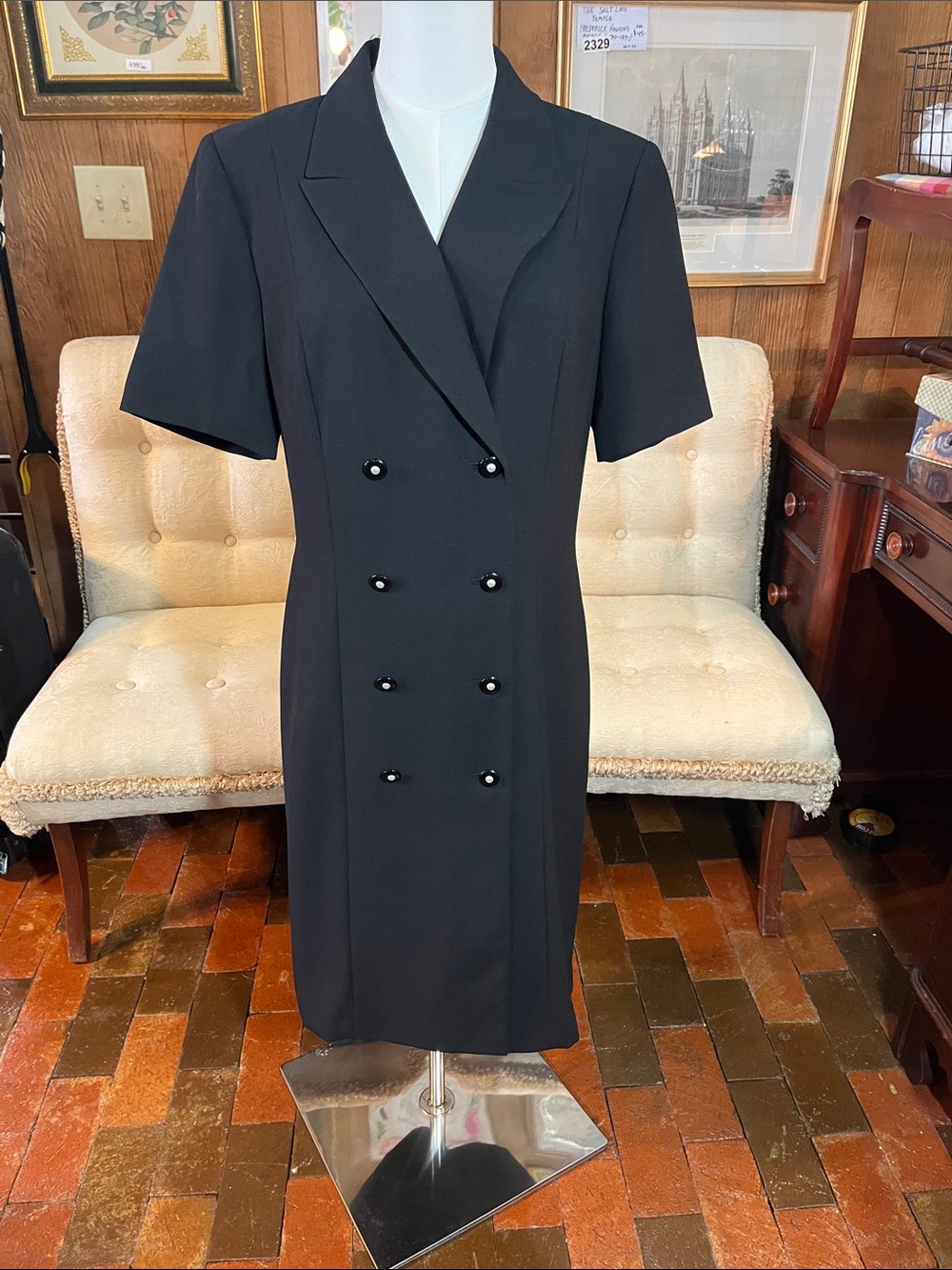 Vintage size 10 dress Kasper A.S.L. Black short sleeve. 3210.